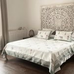 Handcarved_Headboard_Kingsize_Bed