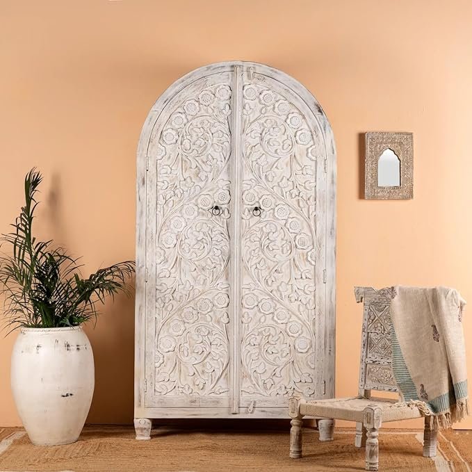 Wardrobe with Carving Doors